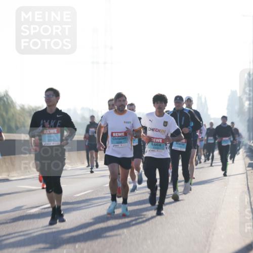 03.10.2025 - Köhlbrandbrückenlauf Jannik Wohlers http://msf.ph/oto/9057814 03.10.2025 09:13:48 Position 3 3789, 24, 3338, 1112 meine-sportfotos.de