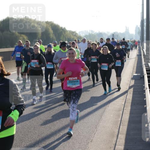 03.10.2025 - Köhlbrandbrückenlauf Jannik Wohlers http://msf.ph/oto/9057823 03.10.2025 09:21:25 Position 3 1991, 3239, 2118 meine-sportfotos.de