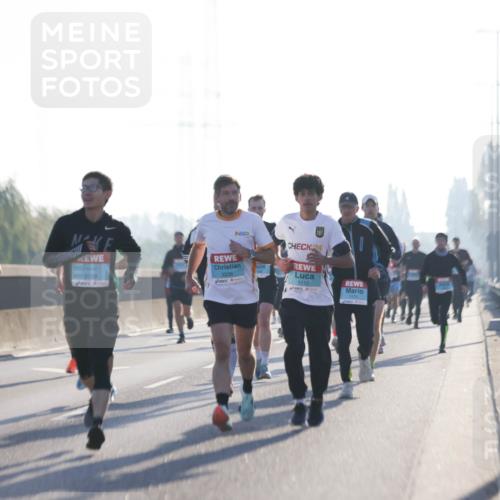 03.10.2025 - Köhlbrandbrückenlauf Jannik Wohlers http://msf.ph/oto/9057826 03.10.2025 09:13:48 Position 3 3789, 24, 3338, 1112 meine-sportfotos.de