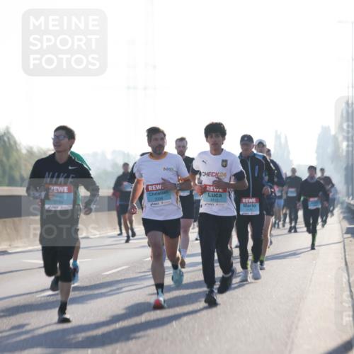 03.10.2025 - Köhlbrandbrückenlauf Jannik Wohlers http://msf.ph/oto/9057833 03.10.2025 09:13:48 Position 3 3338, 24, 1112, 1175 meine-sportfotos.de