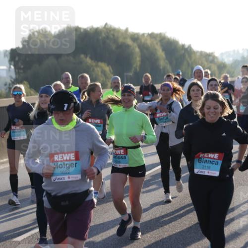 03.10.2025 - Köhlbrandbrückenlauf Jannik Wohlers http://msf.ph/oto/9057916 03.10.2025 09:21:27 Position 3 1727, 1394, 1692, 1726, 2118, 3737 meine-sportfotos.de