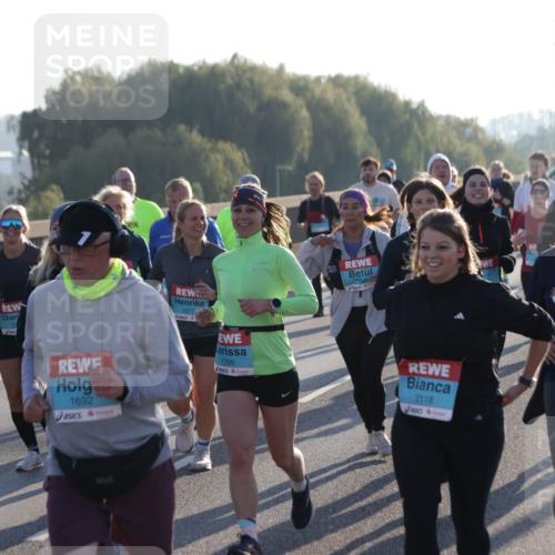 03.10.2025 - Köhlbrandbrückenlauf Jannik Wohlers http://msf.ph/oto/9057926 03.10.2025 09:21:28 Position 3 1727, 1692, 1577, 1726, 2118, 3737 meine-sportfotos.de