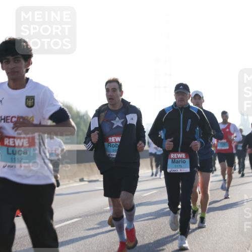 03.10.2025 - Köhlbrandbrückenlauf Jannik Wohlers http://msf.ph/oto/9058002 03.10.2025 09:13:52 Position 3 2815, 1112, 293, 1175 meine-sportfotos.de