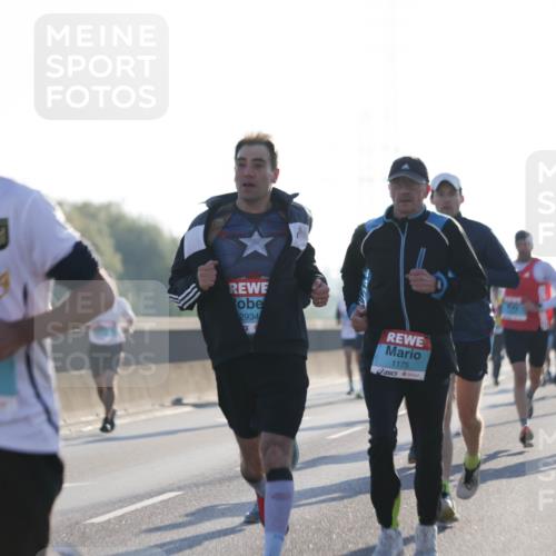 03.10.2025 - Köhlbrandbrückenlauf Jannik Wohlers http://msf.ph/oto/9058022 03.10.2025 09:13:52 Position 3 24, 1112, 2934, 1175 meine-sportfotos.de