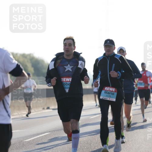 03.10.2025 - Köhlbrandbrückenlauf Jannik Wohlers http://msf.ph/oto/9058024 03.10.2025 09:13:52 Position 3 24, 1112, 2934, 1175 meine-sportfotos.de