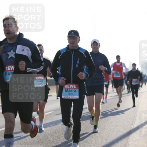 03.10.2025 - Köhlbrandbrückenlauf Jannik Wohlers http://msf.ph/oto/9058088 03.10.2025 09:13:53 Position 3 2, 1068, 1175 meine-sportfotos.de