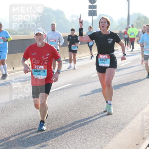 03.10.2025 - Köhlbrandbrückenlauf Lena Gebhardt http://msf.ph/oto/9058134 03.10.2025 09:18:18 Position 1 1477, 1412 meine-sportfotos.de