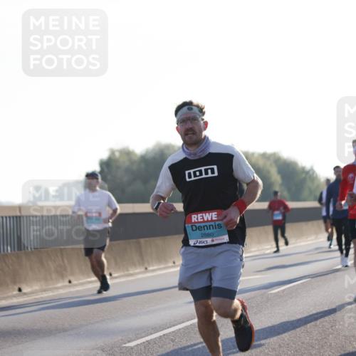 03.10.2025 - Köhlbrandbrückenlauf Jannik Wohlers http://msf.ph/oto/9058174 03.10.2025 09:13:56 Position 3 2880, 3527 meine-sportfotos.de