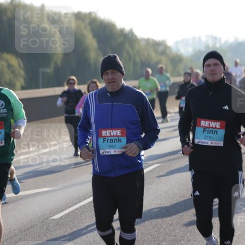 03.10.2025 - Köhlbrandbrückenlauf Jannik Wohlers http://msf.ph/oto/9058197 03.10.2025 09:21:34 Position 3 1827, 1967, 2151 meine-sportfotos.de
