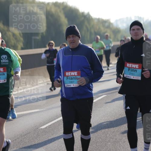 03.10.2025 - Köhlbrandbrückenlauf Jannik Wohlers http://msf.ph/oto/9058200 03.10.2025 09:21:34 Position 3 1827, 1967, 2151 meine-sportfotos.de