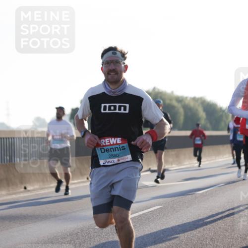 03.10.2025 - Köhlbrandbrückenlauf Jannik Wohlers http://msf.ph/oto/9058212 03.10.2025 09:13:56 Position 3 2880, 3527 meine-sportfotos.de