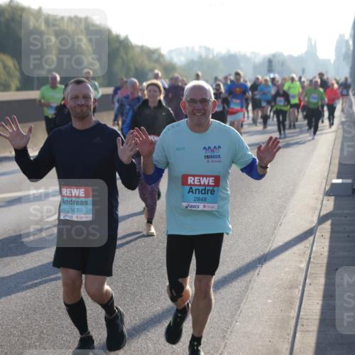03.10.2025 - Köhlbrandbrückenlauf Jannik Wohlers http://msf.ph/oto/9058277 03.10.2025 09:21:39 Position 3 2847, 2020, 2848 meine-sportfotos.de