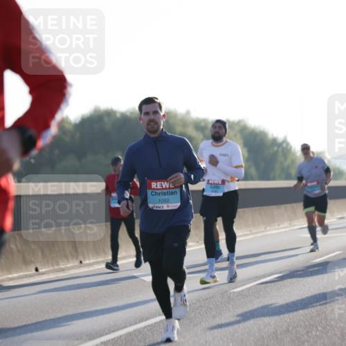 03.10.2025 - Köhlbrandbrückenlauf Jannik Wohlers http://msf.ph/oto/9058285 03.10.2025 09:13:59 Position 3 1052 meine-sportfotos.de
