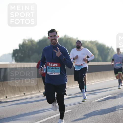 03.10.2025 - Köhlbrandbrückenlauf Jannik Wohlers http://msf.ph/oto/9058328 03.10.2025 09:13:59 Position 3 1052 meine-sportfotos.de