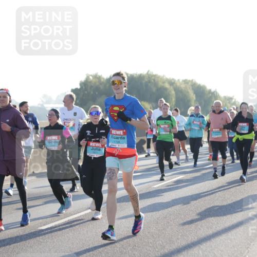 03.10.2025 - Köhlbrandbrückenlauf Jannik Wohlers http://msf.ph/oto/9058426 03.10.2025 09:21:48 Position 3 2789, 1978, 24, 1971, 1709 meine-sportfotos.de