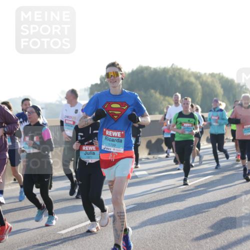 03.10.2025 - Köhlbrandbrückenlauf Jannik Wohlers http://msf.ph/oto/9058451 03.10.2025 09:21:48 Position 3 24, 1971, 1709 meine-sportfotos.de