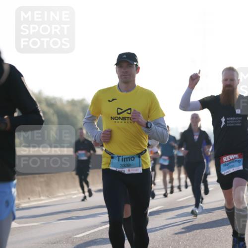 03.10.2025 - Köhlbrandbrückenlauf Jannik Wohlers http://msf.ph/oto/9058524 03.10.2025 09:14:03 Position 3 2414, 3332, 3335 meine-sportfotos.de