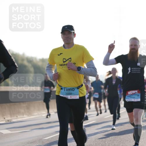 03.10.2025 - Köhlbrandbrückenlauf Jannik Wohlers http://msf.ph/oto/9058527 03.10.2025 09:14:03 Position 3 2414, 3332, 3335 meine-sportfotos.de