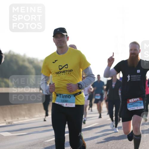 03.10.2025 - Köhlbrandbrückenlauf Jannik Wohlers http://msf.ph/oto/9058537 03.10.2025 09:14:04 Position 3 3332, 3335 meine-sportfotos.de