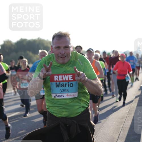 03.10.2025 - Köhlbrandbrückenlauf Jannik Wohlers http://msf.ph/oto/9058643 03.10.2025 09:21:52 Position 3 3002, 3398 meine-sportfotos.de