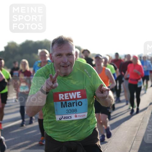 03.10.2025 - Köhlbrandbrückenlauf Jannik Wohlers http://msf.ph/oto/9058664 03.10.2025 09:21:52 Position 3 3398 meine-sportfotos.de