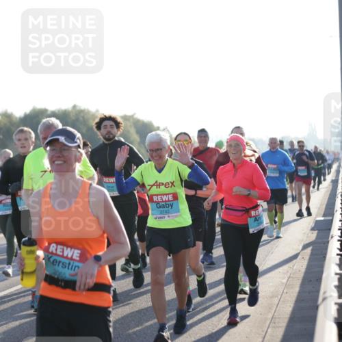 03.10.2025 - Köhlbrandbrückenlauf Jannik Wohlers http://msf.ph/oto/9058689 03.10.2025 09:21:54 Position 3 7, 2005, 2742 meine-sportfotos.de