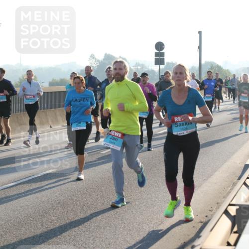 03.10.2025 - Köhlbrandbrückenlauf Lena Gebhardt http://msf.ph/oto/9058704 03.10.2025 09:18:34 Position 1 1313, 3444, 1626 meine-sportfotos.de