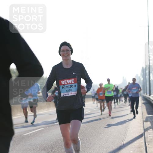 03.10.2025 - Köhlbrandbrückenlauf Jannik Wohlers http://msf.ph/oto/9058797 03.10.2025 09:14:09 Position 3 33, 1258 meine-sportfotos.de