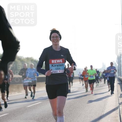 03.10.2025 - Köhlbrandbrückenlauf Jannik Wohlers http://msf.ph/oto/9058808 03.10.2025 09:14:09 Position 3 1258 meine-sportfotos.de