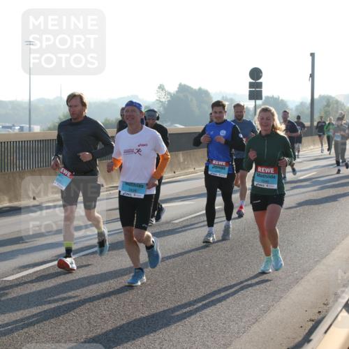03.10.2025 - Köhlbrandbrückenlauf Lena Gebhardt http://msf.ph/oto/9058826 03.10.2025 09:18:37 Position 1 1946, 1813, 3426 meine-sportfotos.de