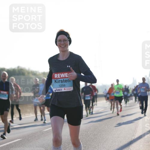 03.10.2025 - Köhlbrandbrückenlauf Jannik Wohlers http://msf.ph/oto/9058835 03.10.2025 09:14:10 Position 3 1258 meine-sportfotos.de