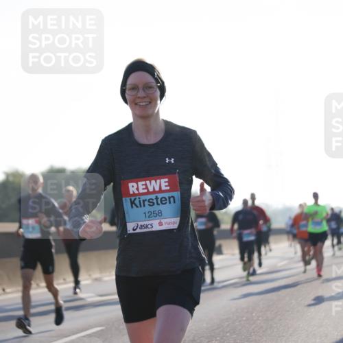 03.10.2025 - Köhlbrandbrückenlauf Jannik Wohlers http://msf.ph/oto/9058864 03.10.2025 09:14:10 Position 3 8, 1258 meine-sportfotos.de