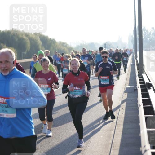 03.10.2025 - Köhlbrandbrückenlauf Jannik Wohlers http://msf.ph/oto/9058931 03.10.2025 09:21:59 Position 3 2045, 3676, 1097, 2204 meine-sportfotos.de