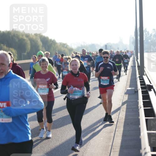 03.10.2025 - Köhlbrandbrückenlauf Jannik Wohlers http://msf.ph/oto/9058936 03.10.2025 09:21:59 Position 3 2045, 3676, 1097, 2204 meine-sportfotos.de