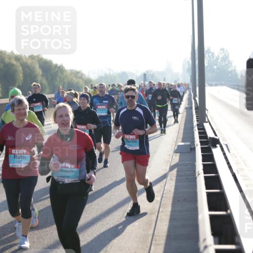 03.10.2025 - Köhlbrandbrückenlauf Jannik Wohlers http://msf.ph/oto/9058961 03.10.2025 09:22:00 Position 3 1098, 1097, 2204, 3151 meine-sportfotos.de