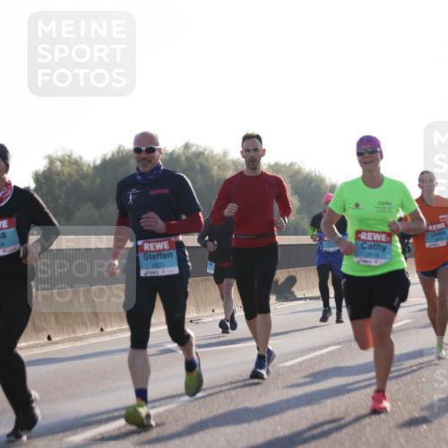 03.10.2025 - Köhlbrandbrückenlauf Jannik Wohlers http://msf.ph/oto/9058989 03.10.2025 09:14:14 Position 3 1114, 2819, 3404 meine-sportfotos.de