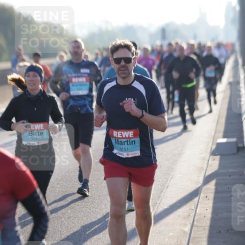 03.10.2025 - Köhlbrandbrückenlauf Jannik Wohlers http://msf.ph/oto/9058991 03.10.2025 09:22:00 Position 3 1051, 3151 meine-sportfotos.de