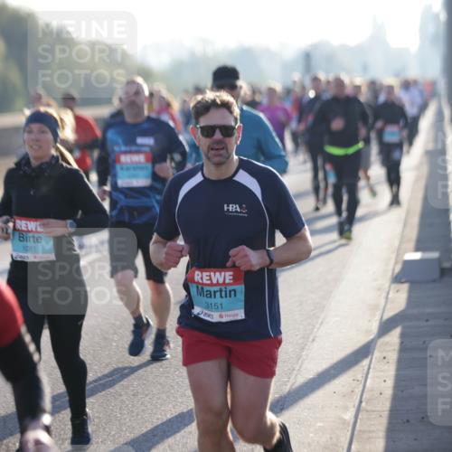 03.10.2025 - Köhlbrandbrückenlauf Jannik Wohlers http://msf.ph/oto/9059008 03.10.2025 09:22:00 Position 3 1051, 3151 meine-sportfotos.de