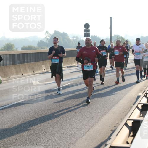 03.10.2025 - Köhlbrandbrückenlauf Lena Gebhardt http://msf.ph/oto/9059027 03.10.2025 09:18:41 Position 1 1299 meine-sportfotos.de