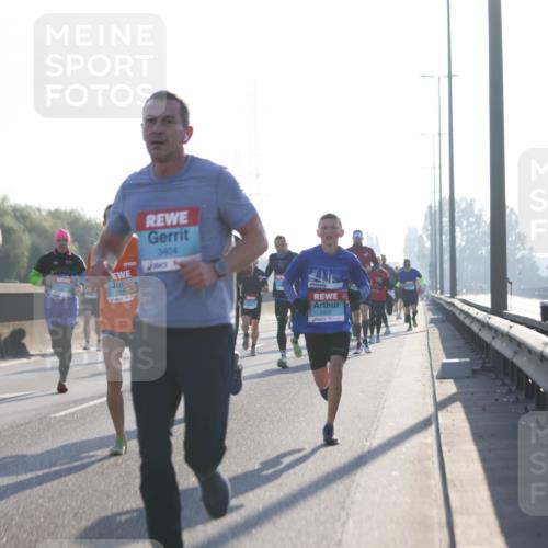 03.10.2025 - Köhlbrandbrückenlauf Jannik Wohlers http://msf.ph/oto/9059044 03.10.2025 09:14:15 Position 3 2819, 3404 meine-sportfotos.de