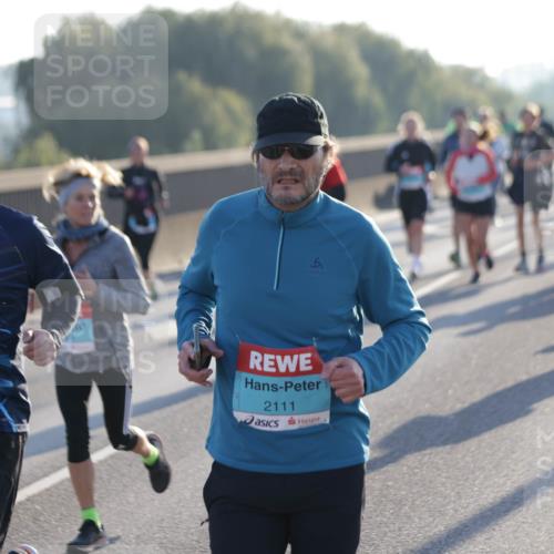 03.10.2025 - Köhlbrandbrückenlauf Jannik Wohlers http://msf.ph/oto/9059125 03.10.2025 09:22:03 Position 3 2287, 2111 meine-sportfotos.de