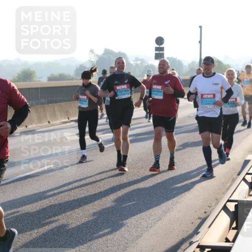 03.10.2025 - Köhlbrandbrückenlauf Lena Gebhardt http://msf.ph/oto/9059129 03.10.2025 09:18:43 Position 1 3791, 1181, 1191, 1299 meine-sportfotos.de