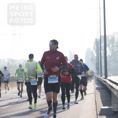03.10.2025 - Köhlbrandbrückenlauf Jannik Wohlers http://msf.ph/oto/9059185 03.10.2025 09:14:18 Position 3 3118, 3514 meine-sportfotos.de