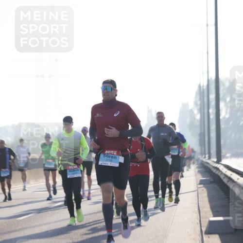 03.10.2025 - Köhlbrandbrückenlauf Jannik Wohlers http://msf.ph/oto/9059196 03.10.2025 09:14:18 Position 3 3118 meine-sportfotos.de