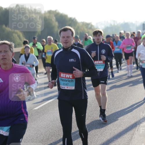 03.10.2025 - Köhlbrandbrückenlauf Jannik Wohlers http://msf.ph/oto/9059226 03.10.2025 09:22:10 Position 3 3562, 1725, 3147 meine-sportfotos.de