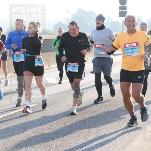 03.10.2025 - Köhlbrandbrückenlauf Lena Gebhardt http://msf.ph/oto/9059322 03.10.2025 09:18:46 Position 1 1384, 2944, 0, 1148, 1149, 1378, 1428, 1776 meine-sportfotos.de