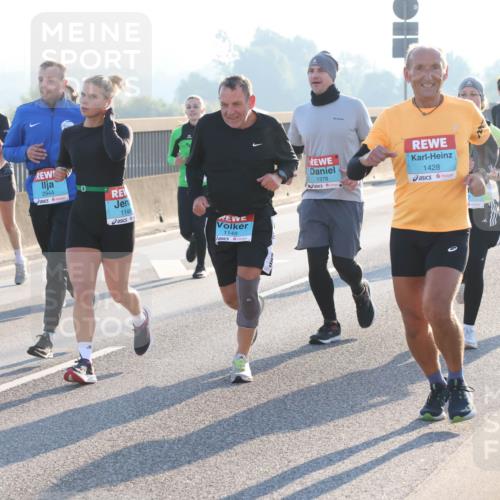 03.10.2025 - Köhlbrandbrückenlauf Lena Gebhardt http://msf.ph/oto/9059330 03.10.2025 09:18:47 Position 1 1384, 2944, 0, 1148, 1149, 1378, 1428, 1776 meine-sportfotos.de