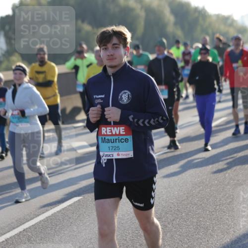 03.10.2025 - Köhlbrandbrückenlauf Jannik Wohlers http://msf.ph/oto/9059332 03.10.2025 09:22:12 Position 3 1725 meine-sportfotos.de