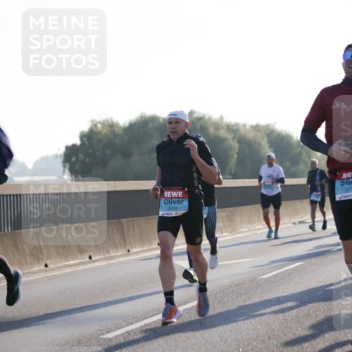 03.10.2025 - Köhlbrandbrückenlauf Jannik Wohlers http://msf.ph/oto/9059335 03.10.2025 09:14:21 Position 3 3091, 3118 meine-sportfotos.de