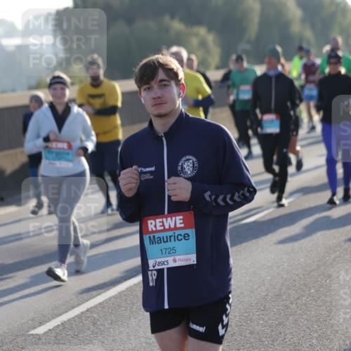 03.10.2025 - Köhlbrandbrückenlauf Jannik Wohlers http://msf.ph/oto/9059353 03.10.2025 09:22:12 Position 3 1725 meine-sportfotos.de